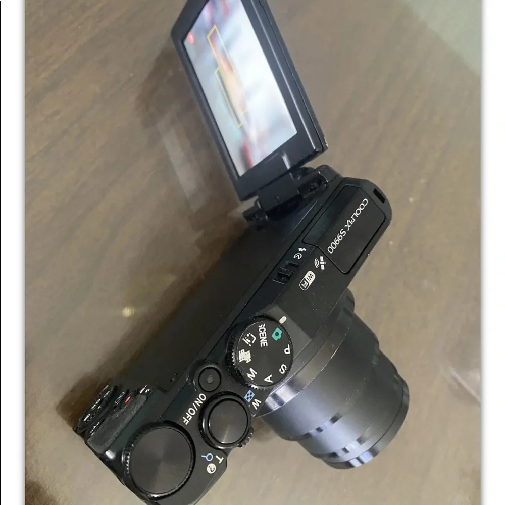 Nikon cool pix s9900 black Wi-Fi digital camera in great working condition